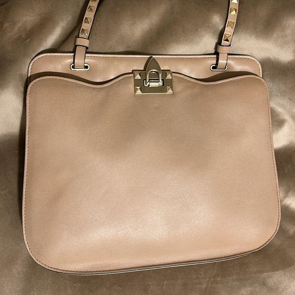 Valentino Rock Stud Nude Poudre Leather Shoulder Hand Bag - Picture 6 of 14